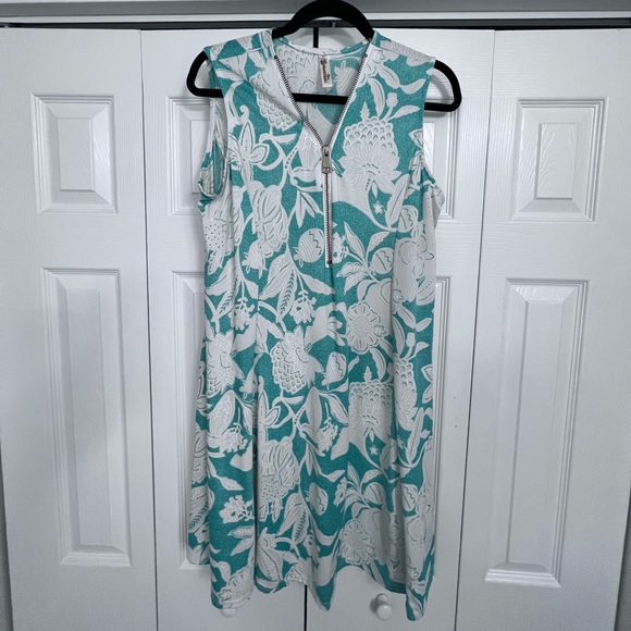 Woman’s Spring/Summer Dress - Picture 4 of 4